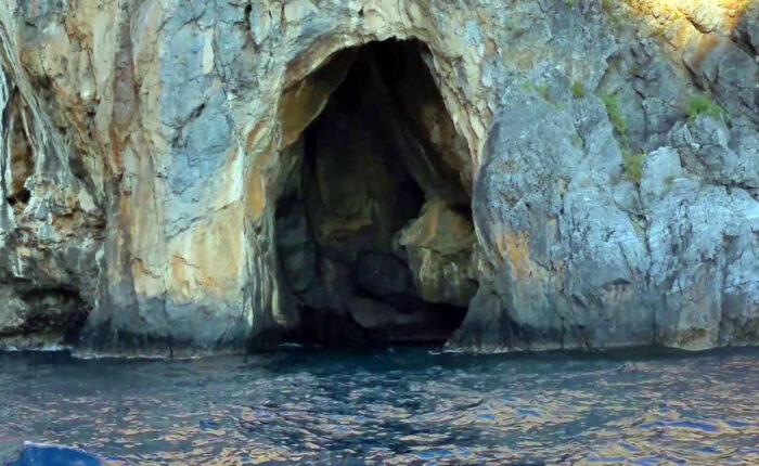 Grotta di Cala Fortuna