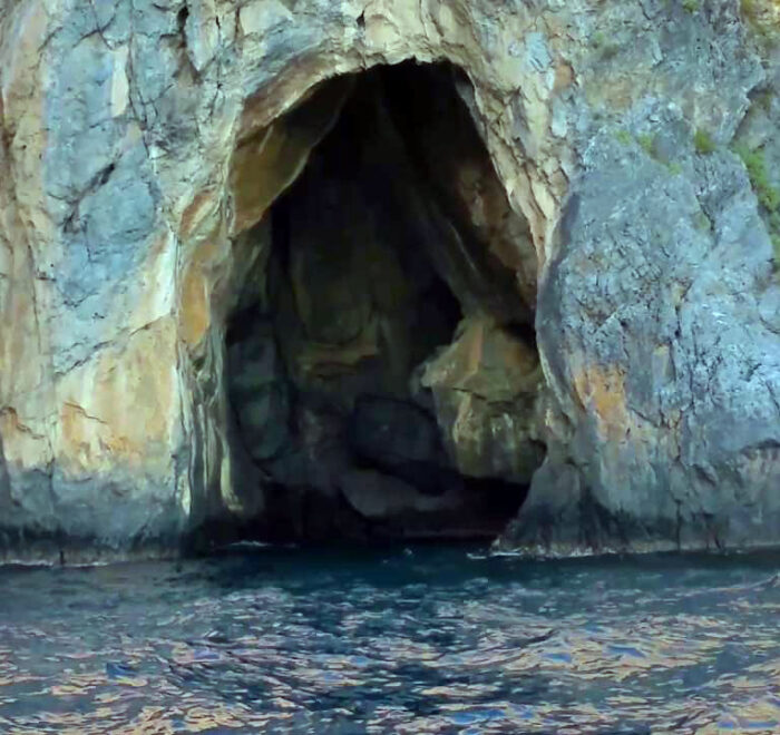 Grotta di Cala Fortuna