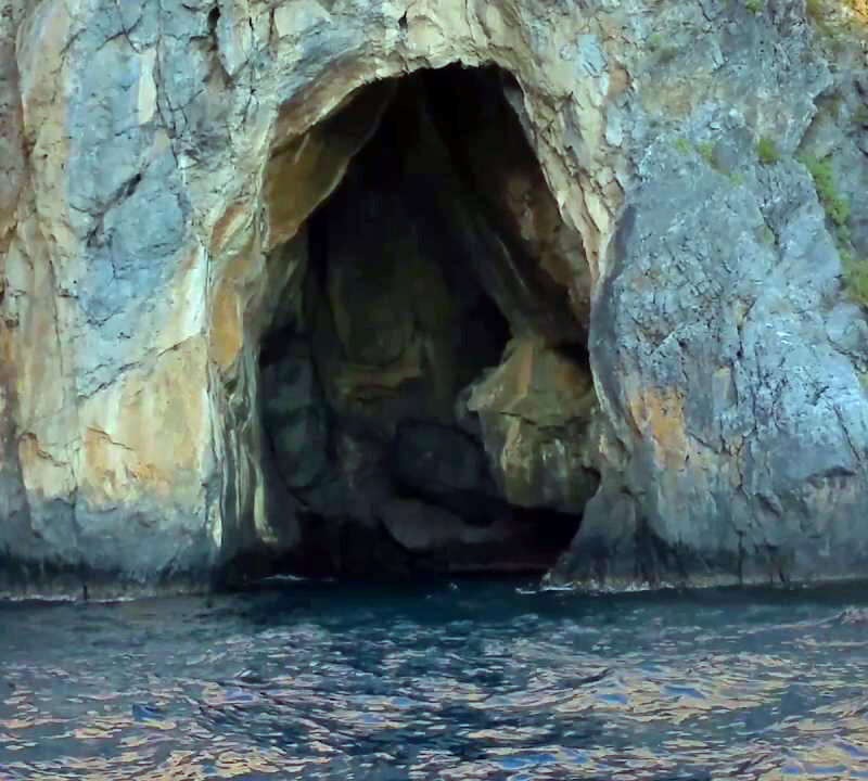 Grotta di Cala Fortuna