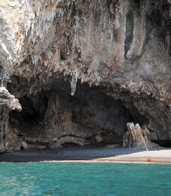 La Grotta delle Ossa