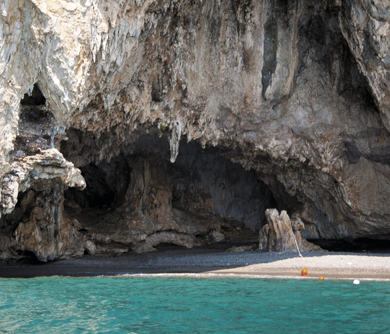 La Grotta delle Ossa